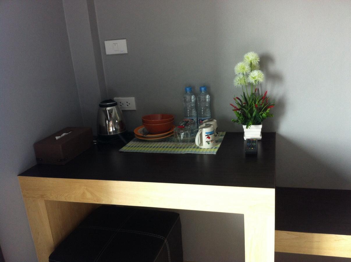 Hobby Hotel Uttaradit Exterior foto