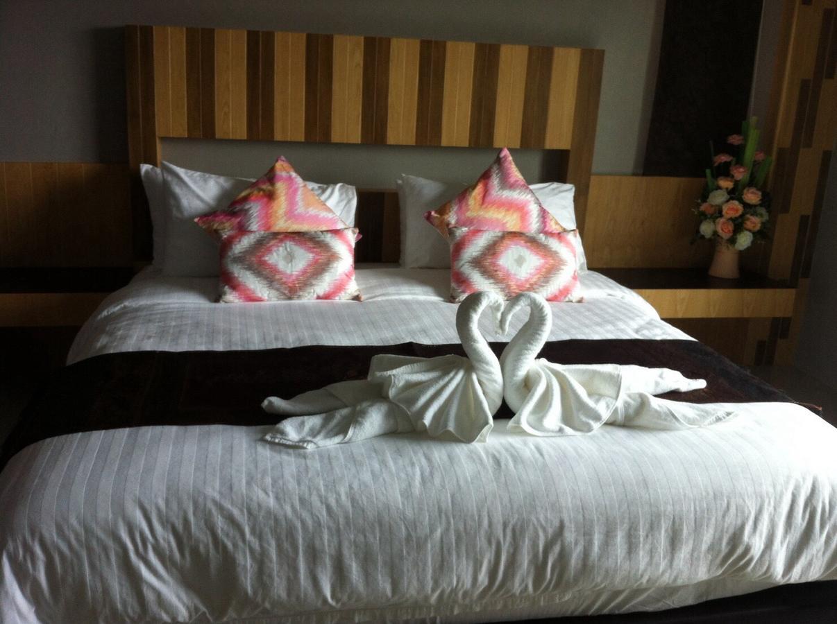 Hobby Hotel Uttaradit Exterior foto