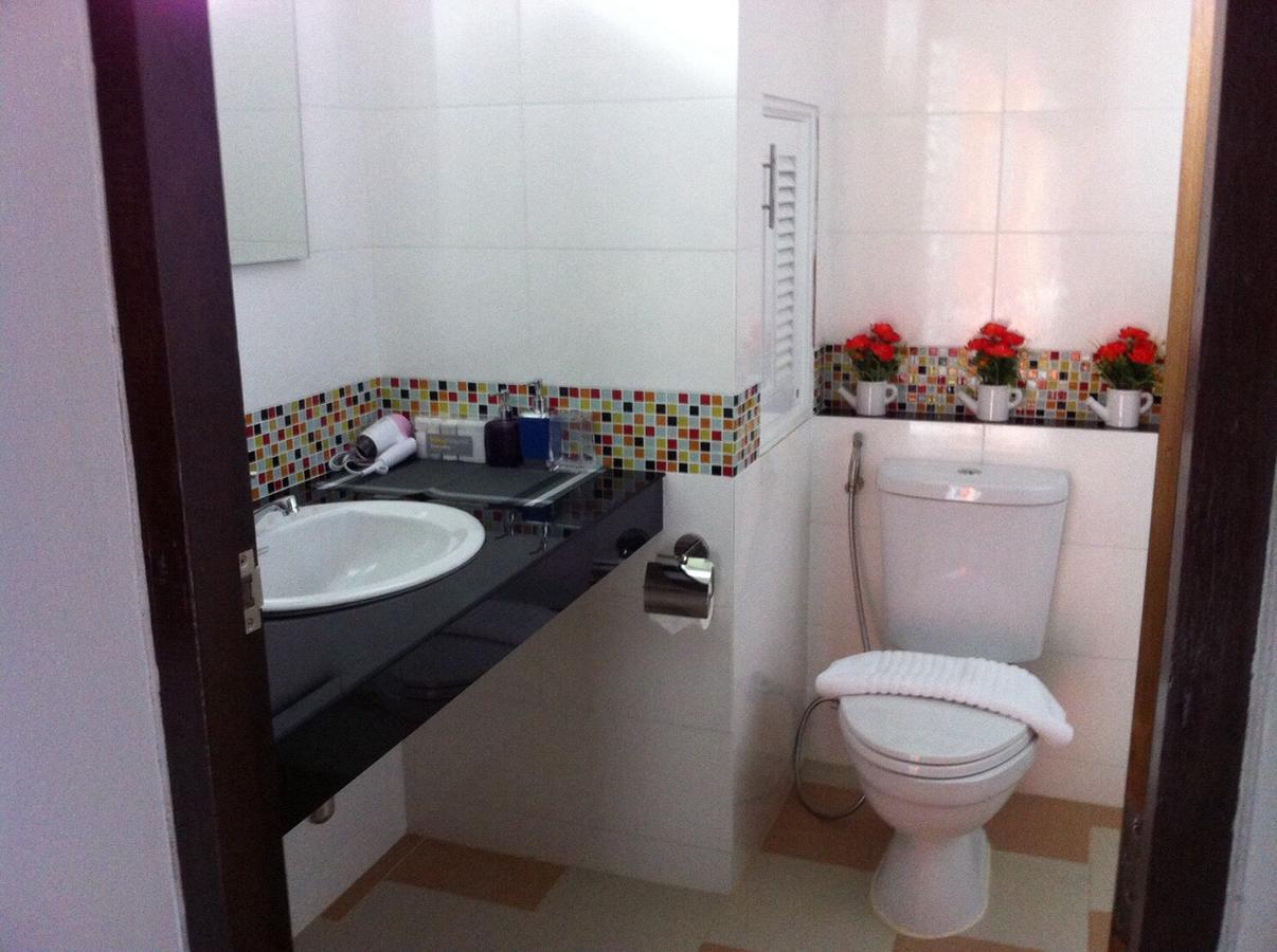 Hobby Hotel Uttaradit Exterior foto