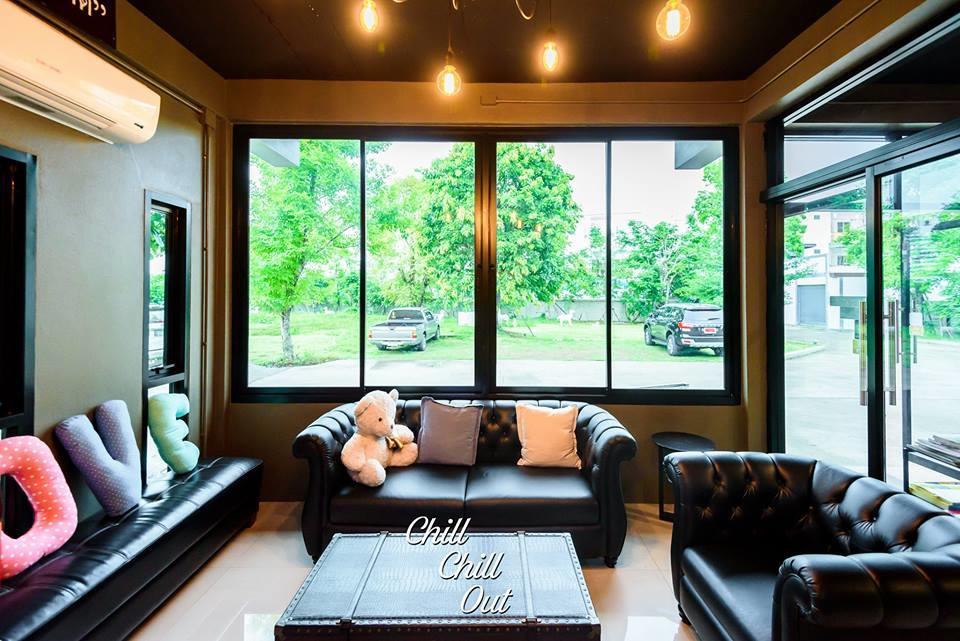 Hobby Hotel Uttaradit Exterior foto